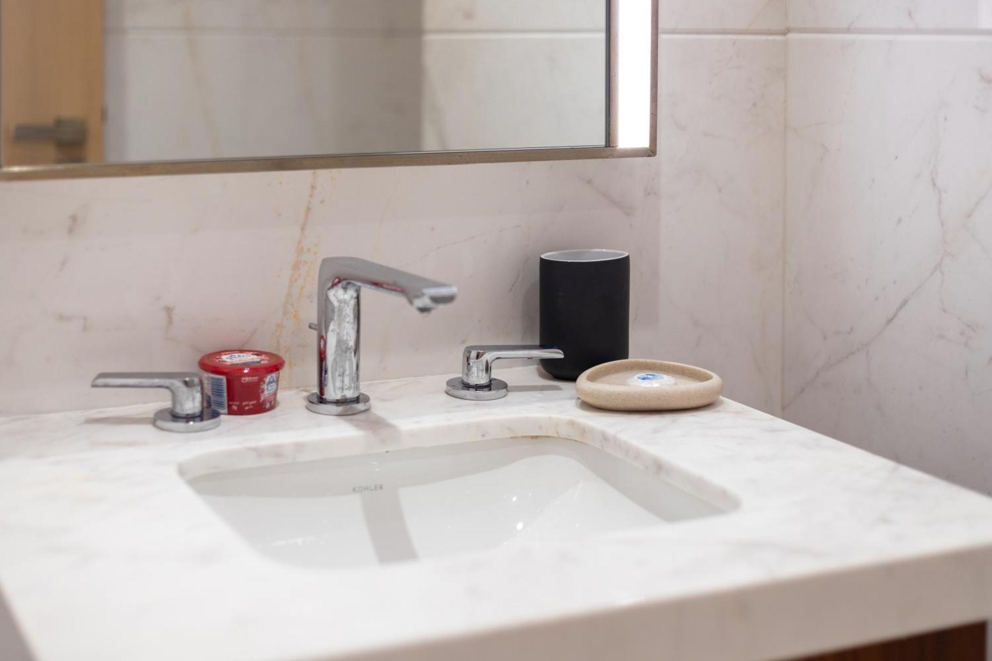 Modern 1Br Apartment, High Floor, Near Dubai Mall Ngoại thất bức ảnh